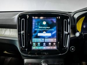 Volvo XC40 B3 Plus Dark - Image 19