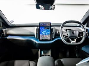 Volvo EX30 Plus Twin Motor Performance - Image 19