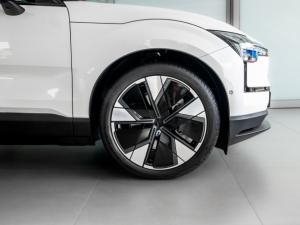 Volvo EX30 Twin Motor Performance Ultra - Image 9