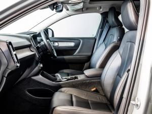 Volvo XC40 B3 Plus Dark - Image 11