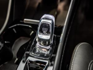 Volvo XC40 B3 Plus Dark - Image 14