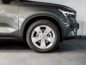 Volvo XC40 B3 Essential - Image 12