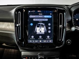 Volvo XC40 B3 Essential - Image 15