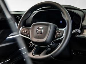 Volvo XC40 B3 Essential - Image 8