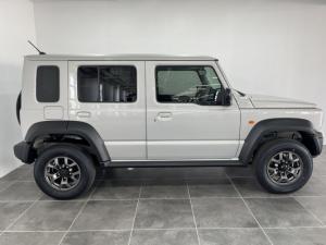 Suzuki Jimny 1.5 GLX AllGrip 5-door auto - Image 4