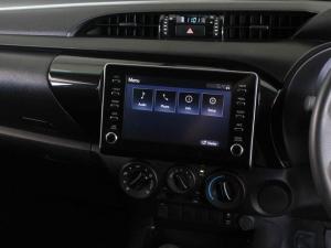 Toyota Hilux 2.4GD-6 Xtra cab Raider manual - Image 12