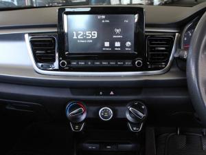 Kia Rio hatch 1.2 LS - Image 11