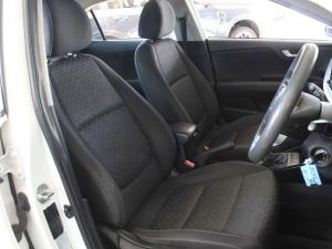 Kia Rio hatch 1.2 LS - Image 15