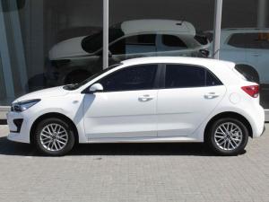 Kia Rio hatch 1.2 LS - Image 4
