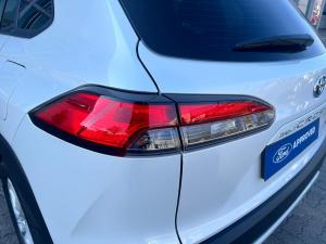 Toyota Corolla Cross 1.8 HEV XS - Image 11