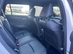 Toyota Corolla Cross 1.8 HEV XS - Image 15