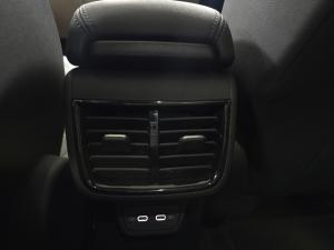 Volkswagen Polo sedan 1.0TSI Style - Image 11