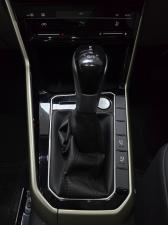 Volkswagen Polo sedan 1.0TSI Style - Image 12