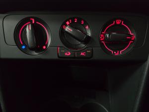 Volkswagen Polo Vivo hatch 1.4 Trendline - Image 13