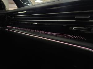 Volkswagen Touareg V6 TDI R-Line Final Edition - Image 16