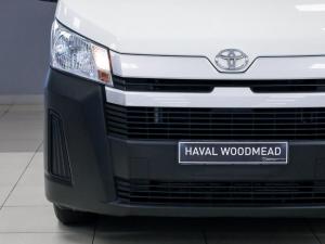 Toyota Quantum 2.8 LWB panel van - Image 2