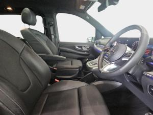 Mercedes-Benz V-Class V300d Exclusive - Image 11