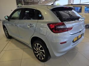 Suzuki Baleno 1.5 GLX auto - Image 8