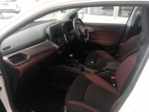 Toyota Starlet Cross 1.5 XS manual - Image 7