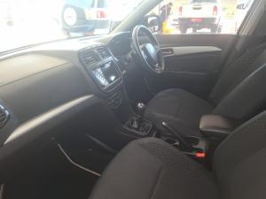 Suzuki Vitara Brezza 1.5 GLX - Image 7
