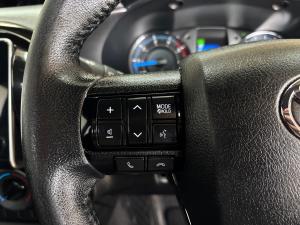 Toyota Hilux 2.8GD-6 Xtra cab 4x4 Legend auto - Image 9