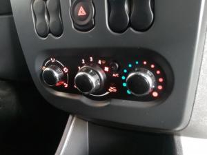 Nissan NP200 1.6i safety pack (aircon) - Image 11