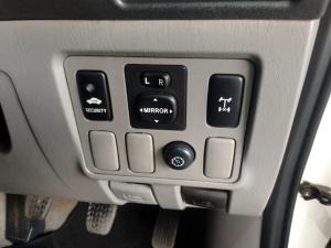 Toyota Hilux 3.0D-4D double cab Raider - Image 13