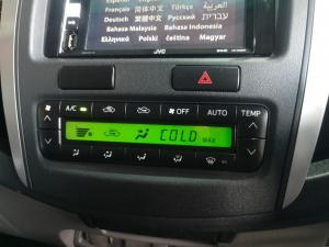Toyota Hilux 3.0D-4D double cab Raider - Image 15