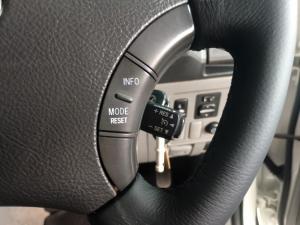 Toyota Hilux 3.0D-4D double cab Raider - Image 20