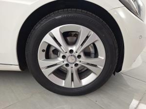 Mercedes-Benz C-Class C180 - Image 10