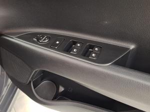 Kia Rio hatch 1.2 LS - Image 16