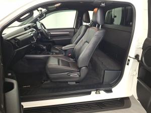 Toyota Hilux 2.8GD-6 Xtra cab Legend auto - Image 17