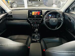 Mahindra XUV 3XO 1.2T AX7L - Image 3