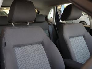 Volkswagen Polo Vivo hatch 1.4 Life - Image 20