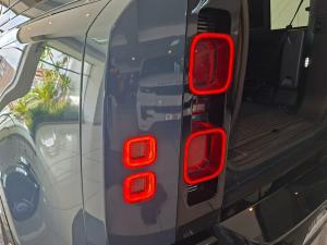 Land Rover Defender 110 D350 X-Dynamic HSE - Image 12