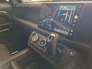 Land Rover Defender 110 D350 X-Dynamic HSE - Image 23