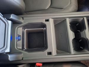 Land Rover Defender 110 D350 X-Dynamic HSE - Image 25