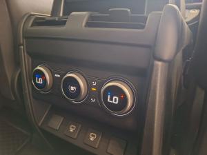 Land Rover Defender 110 D350 X-Dynamic HSE - Image 28
