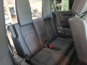 Land Rover Defender 110 D350 X-Dynamic HSE - Image 29