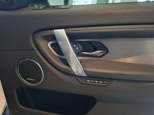 Land Rover Discovery Sport D200 R-Dynamic SE - Image 17