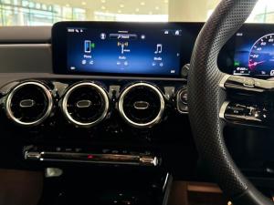 Mercedes-Benz A-Class A200 hatch Progressive - Image 11