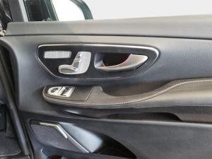 Mercedes-Benz V-Class V300d Exclusive - Image 17