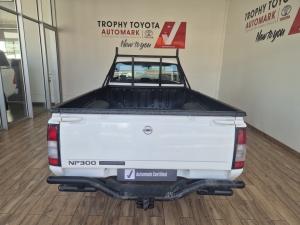 Nissan NP300 Hardbody 2 - Image 5