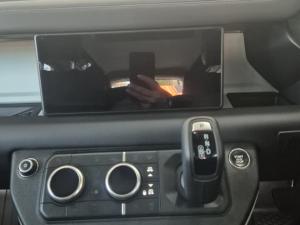 Land Rover Defender 110 D250 SE - Image 10