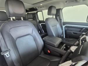 Land Rover Defender 110 D250 SE - Image 11
