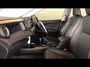 Toyota RAV4 2.0 GX auto - Image 7