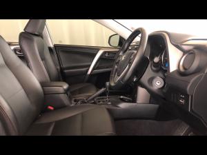 Toyota RAV4 2.0 GX auto - Image 10