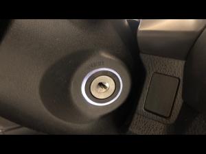 Toyota RAV4 2.0 GX auto - Image 16
