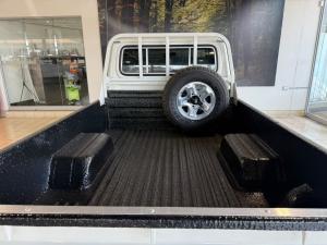 Toyota Land Cruiser 79 4.5D-4D LX V8 single cab - Image 9