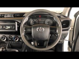 Toyota Hilux 2.4GD S (aircon) - Image 8